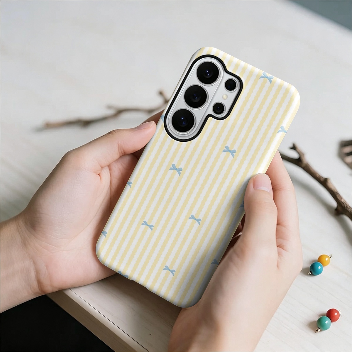 Blue Bow Yellow Stripes 2-in-1 - Samsung Galaxy S24 recension och pris